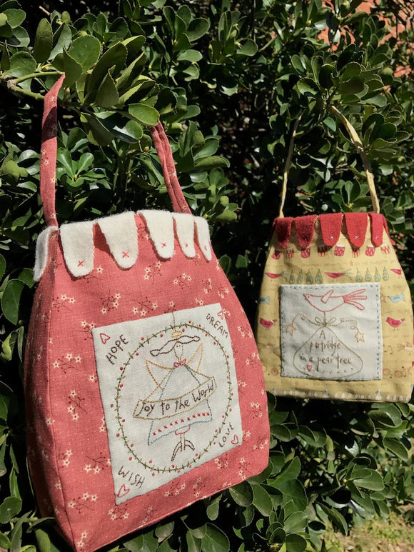 Hatched & Patched~ Joy Of Christmas Bags ~  Pattern